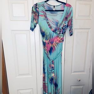 Maxi Dress with waist tie
